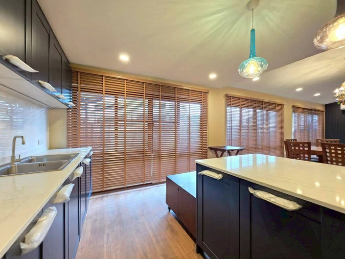 ติดตั้งมู่ลี่